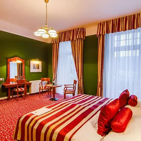 Imperial Hotel KLV