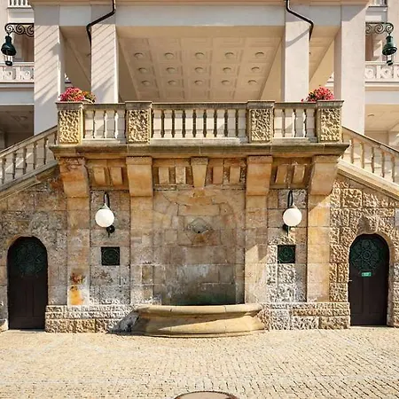 Imperial Szálloda 5*